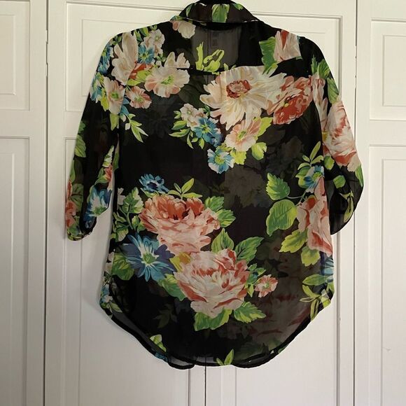 SALE Ambiance apparel floral chiffon button down size small - Picture 6 of 6
